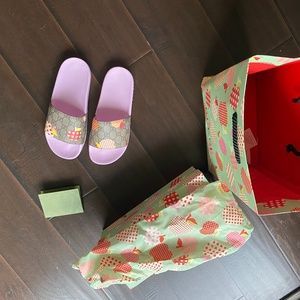 Authentic gucci les pommes slides 38 1/2